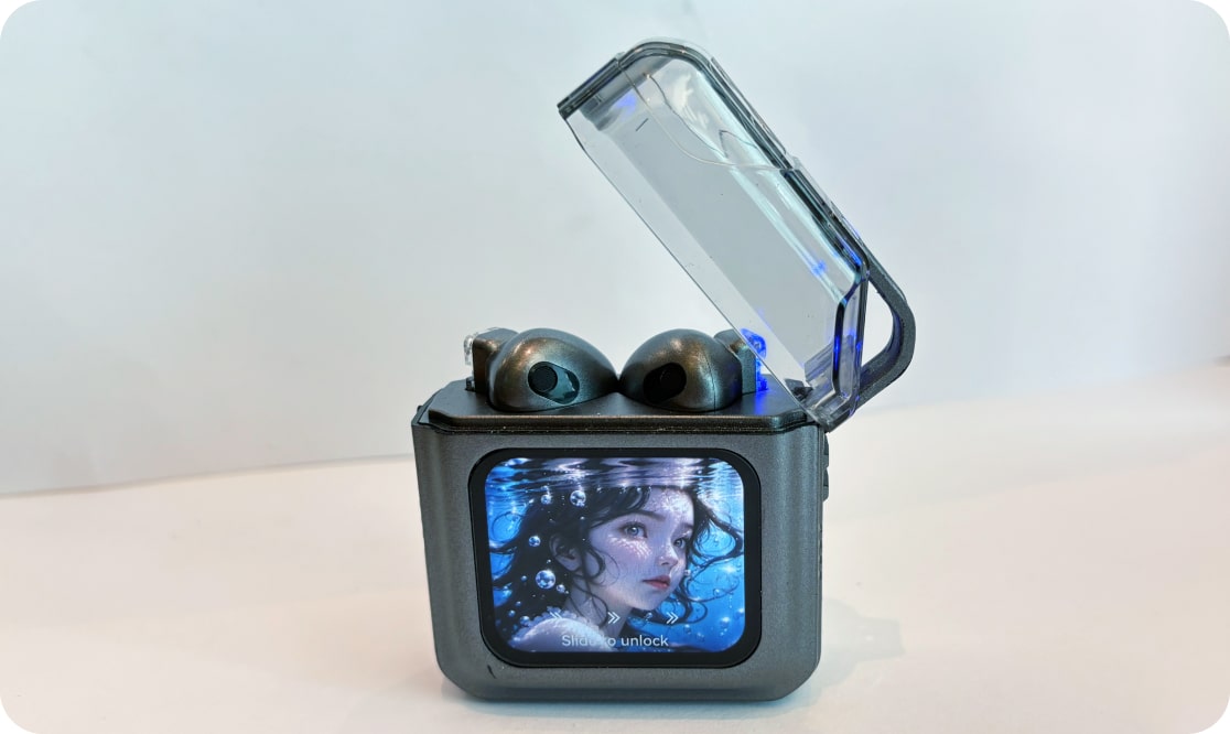 qioob earbuds with in-display