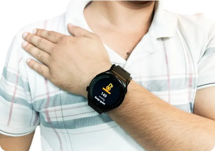 Step 2 of Qioob BP Watch: Keep your arms and body still and do not speak.